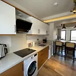 Oikos 4*