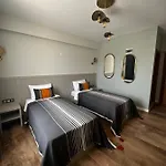 Oikos 4*
