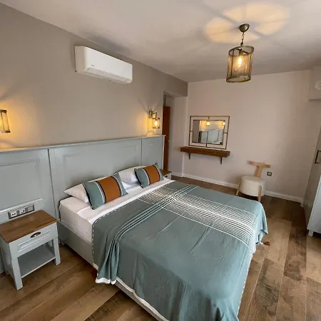 Oikos Apartahotel *