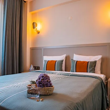 شقة فندقية Oikos 4*