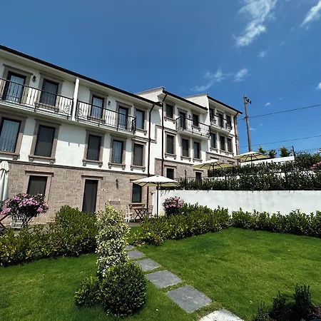 Oikos Aparthotel Tenedos