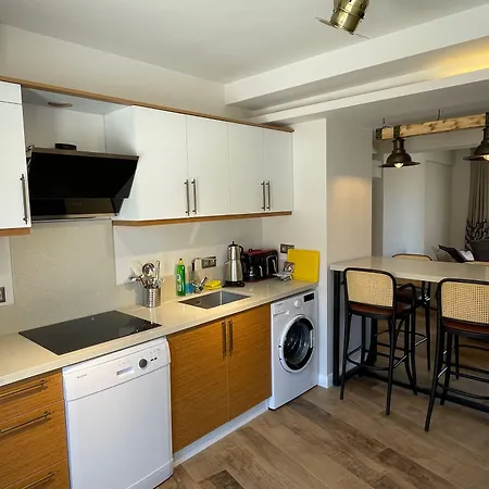 Aparthotel Oikos Tenedos