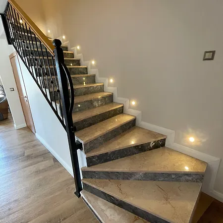 Oikos Aparthotel Tenedos