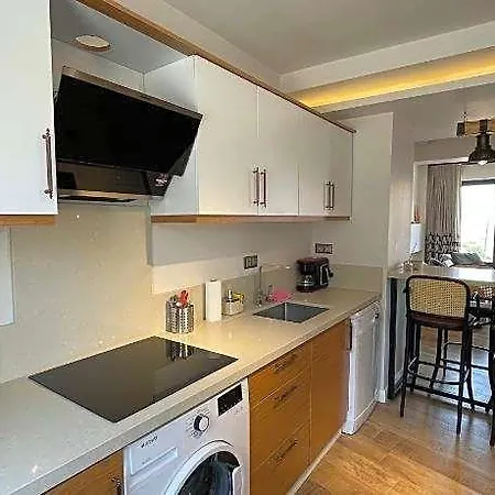 Hotel apartamentowy Oikos