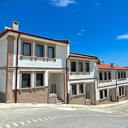 Hotel apartamentowy Oikos