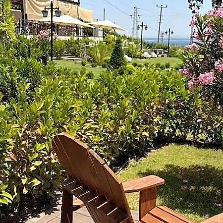 Oikos Hotel apartamentowy